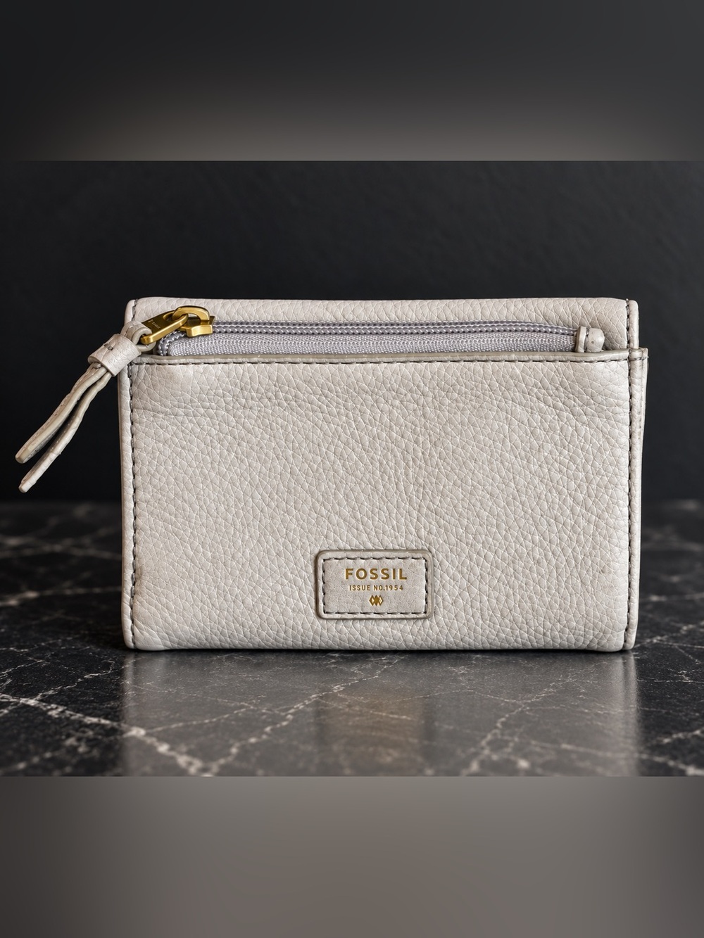 Fossil Gray Leather Bifold Wallet Gold Hardware Minimalist Neutral